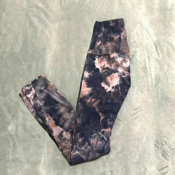 Lululemon Unlimit Diamond Dye Leggings - Picture 1 of 8
